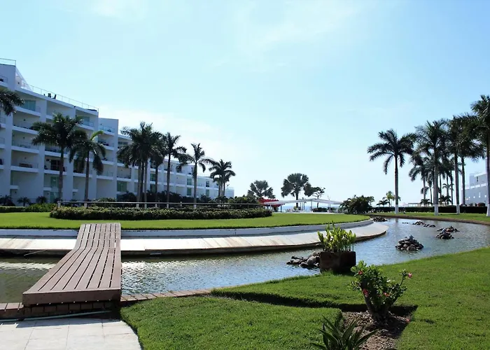 Estudio 573 Nuevo Vallarta, Frente Al Mar, Equipado Y Amueblado !